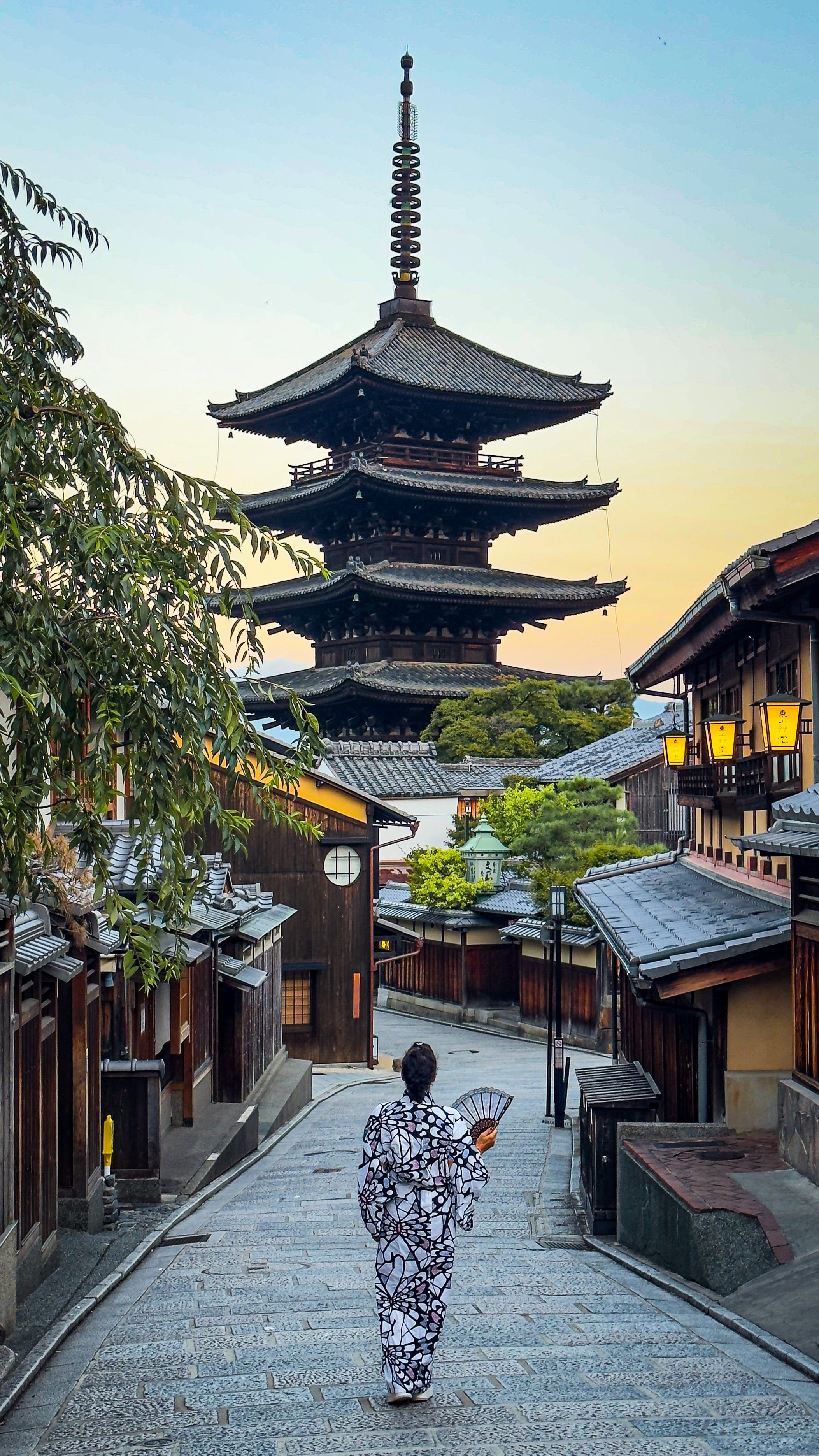 八坂之塔正面全景